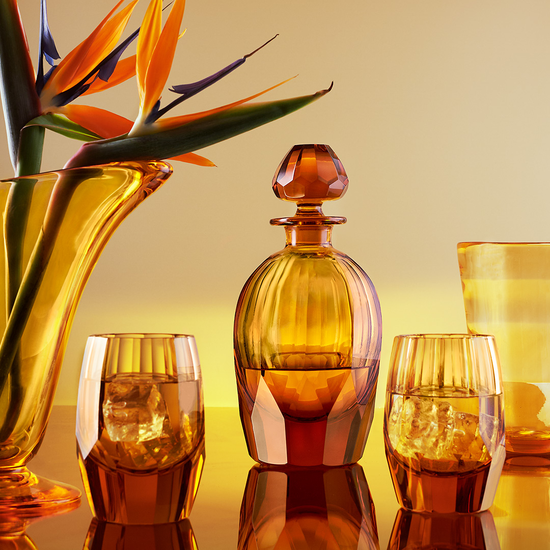 Girih topaz drinkware in lifestyle setting